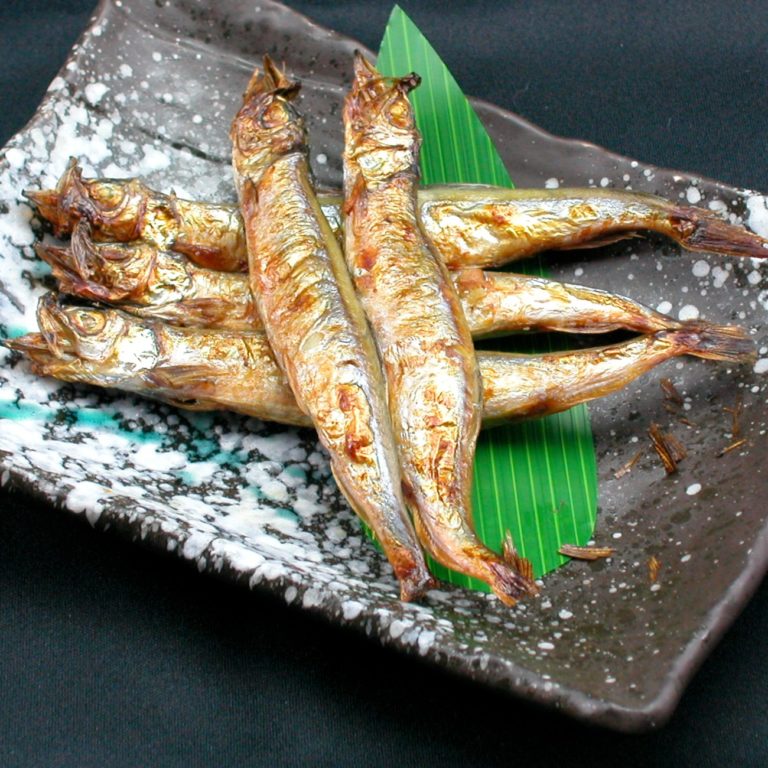 Grilled capelin with roe